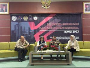 Read more about the article Nurhaeni Pandu Jalannya Talkshow yang Diselenggarakan oleh Ikatan Senat