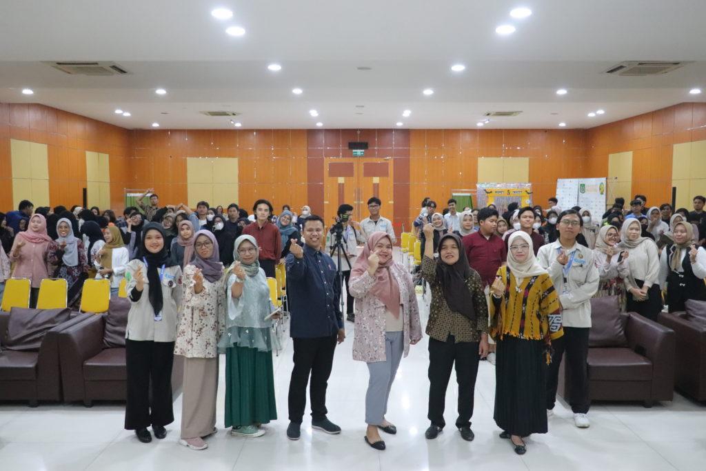 Read more about the article Seminar Nasional Pasar Modal bersama KSPM FEB Universitas Nasional “Strategy Investment 2024 with Mindful Money Management: Let’s Spending, Saving and Investing”