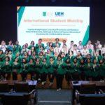 Dosen dan Mahasiswa Prodi Pariwisata Lakukan Kunjungan ke UEH Vietnam