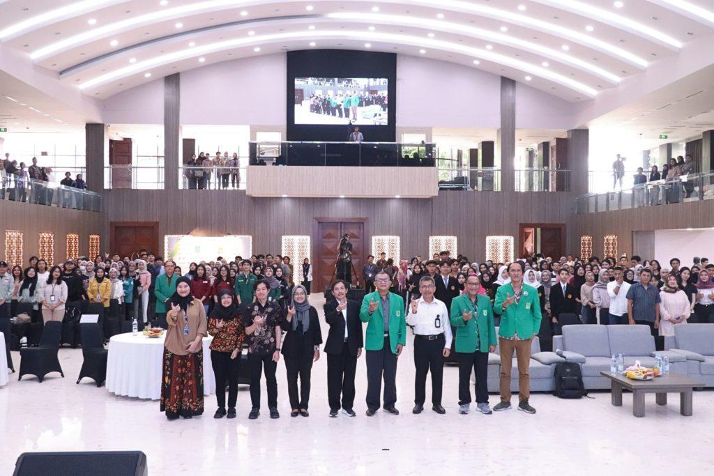 You are currently viewing UNAS FEST 2024: Mendorong Inovasi Teknologi Energi Terbarukan untuk Mencapai Momentum Hijau Global