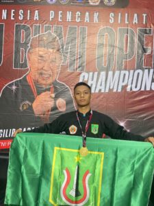 Read more about the article Bangga! Mahasiswa FEB UNAS Sabet Medali Emas di Kejuaraan Pencak Silat Internasional