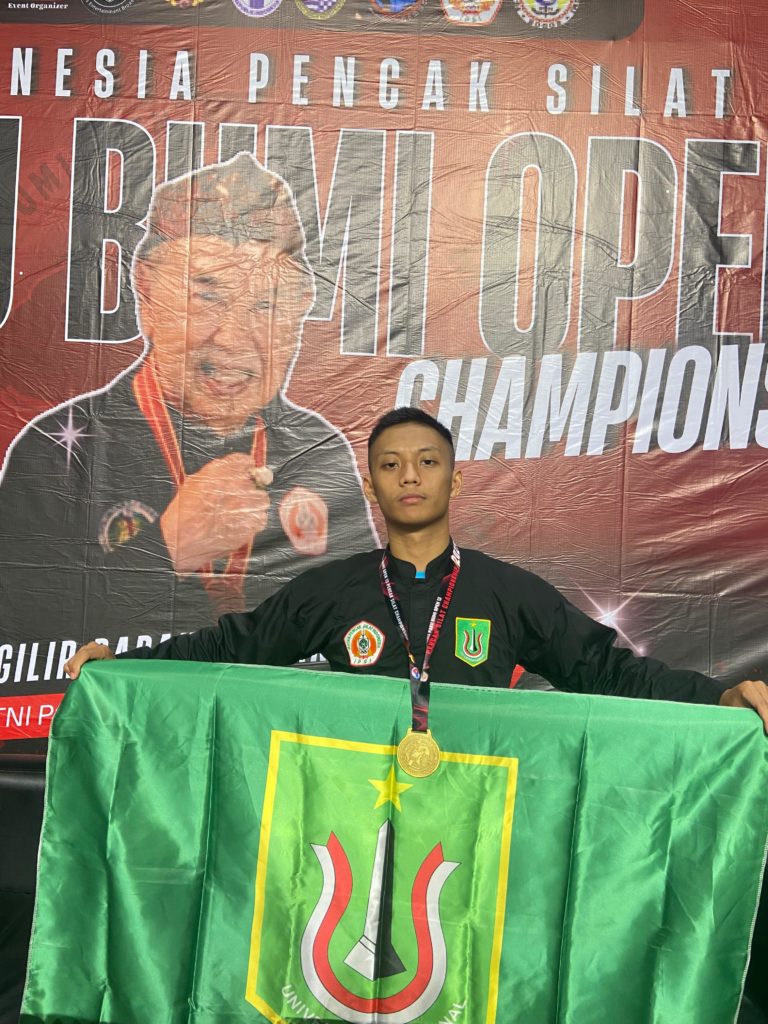 Bangga! Mahasiswa FEB UNAS Sabet Medali Emas di Kejuaraan Pencak Silat Internasional