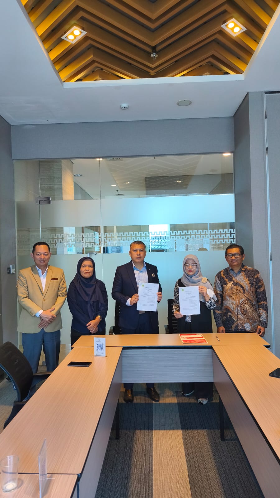 Read more about the article Prodi Manajemen mengadakan kerjasama  yang tertuang dalam Implementation Of Arrengement (IA )dengan  Azana Premier Hotel Antasari.